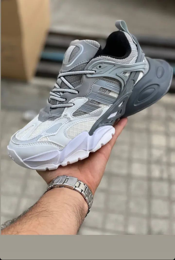 کتونی آدیداس دیلاکس مردانه سفید طوسی